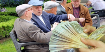 Nesër nis shpërndarja e bonusit të fundvitit, përfitojnë mbi 750 mijë pensionistë