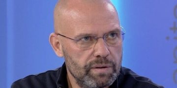 “Duket se ka fakte që bindin dhe një vëzhgues të jashtëm”, Manjani: Argumentim skandaloz i Kushtetueses për Ilir Metën