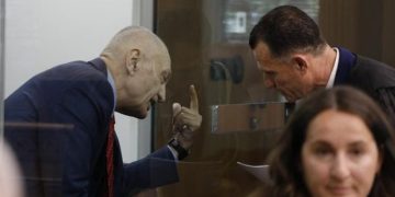 “U ndamë ftohtë dhe në heshtje” – Kujtim Cakrani flet për arsyet që çuan në “divorcin” me Ilir Metën