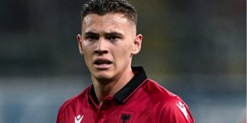“Trajneri i ri është shumë rob i mirë”, Kristjan Asllani pas humbjes me Izraelin: E ardhmja? Besiktas ka të drejtën e blerjes, por…
