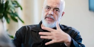 Rama për DPA: S’ka leje ndërtimi as për Sazanin, as për Zvërnecin! Protestat bazohen në zemërimin anti-Trump