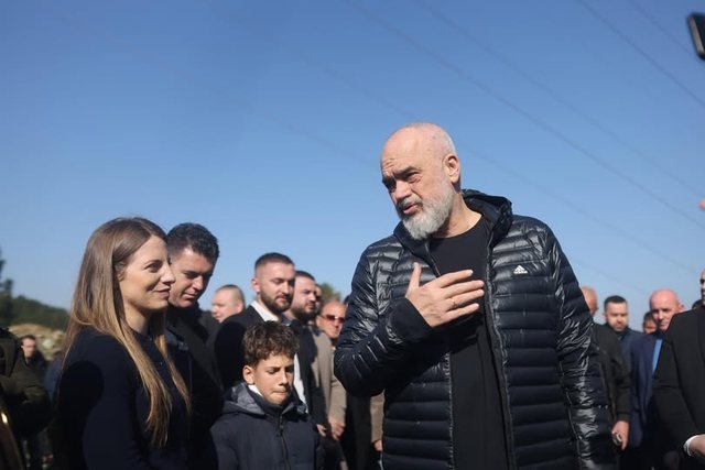 Marjana Koçeku nxjerr SMS-të e fundit me Ramën dhe i bën thirrje publike: Dëgjoni zërin e popullit dhe jepni dorëheqjen