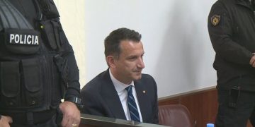 Erion Veliaj në burg, por Komisioni i Reformës Territoriale kërkon dëgjesë me të