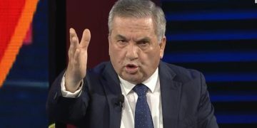 “Grekët e serbët vunë në shërbim Berishën”, Beqiri: Shikoni kush ka mbetur në protestë dhe…
