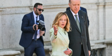 Ndikimi i Erdogan në Shqipëri shqetëson Italinë: Sfida gjeopolitike mes Romës dhe Ankarasë