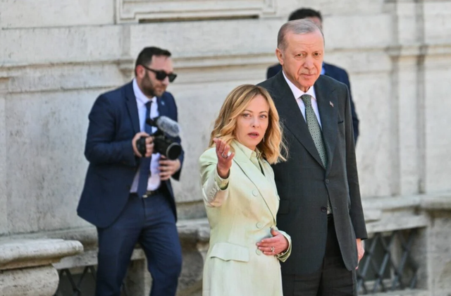 Ndikimi i Erdogan në Shqipëri shqetëson Italinë: Sfida gjeopolitike mes Romës dhe Ankarasë