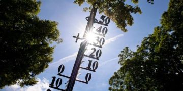 Fundjava me diell përvëlues, temperaturat arrijnë deri në 36°C në disa qytete të vendit