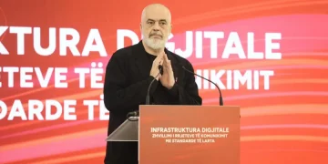 Rrëmuja e kabllove! Rama: Do të pastrojmë ‘fijet e merimangave’, gjeneratë e re me urbanë elektrikë
