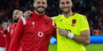 I papërmbajtshëm përballë Izraelit, Rolando Maran “sms” Thomas Strakoshës me aktivizimin e ish-it të kampionëve