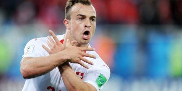 Në prag të Botërorit, Xherdan Shaqiri “braktis” Zvicrën për Shqipërinë (FOTO)