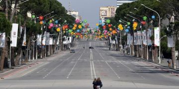 Shqipëria po humbet rininë: Deri në 2050 pritet të “zhduket” 43% e grupmoshës 15-24 vjeç