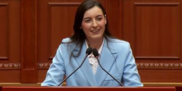 Zegjine Caushi debat me Berishën: E vetmja protestë kundër qeverisë dhe opozitës! Gënjeve për apartamentin tim!