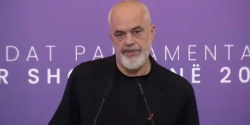 “Bulevardi i flamingove”, Rama pranon mesazhin e protestës: Duhet të bëjmë kthesë