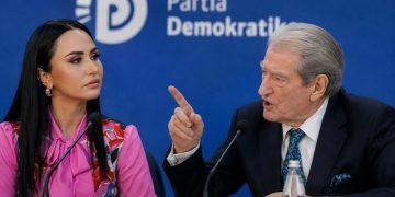 PD ndërpret mbledhjen dhe fik transmetimin live, pas debatit të tensionuar mes Kuçanës dhe Berishës