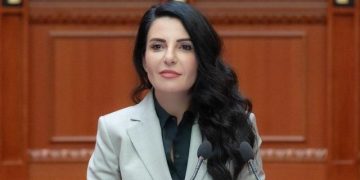 Balluku kërkon shuarjen e masës së pezullimit nga detyra, ja cili gjyqtar është relator i çështjes