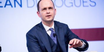 Ditmir Bushati: Edi Rama po luan me zjarrin