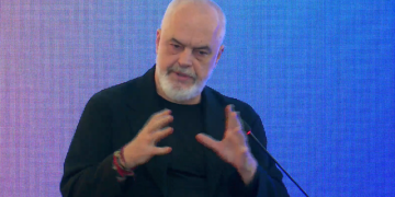 “Kryebashkiaku më tha i gjeta në llum, tani protestojnë”, Rama: S’jemi më shoqëri e varfër!