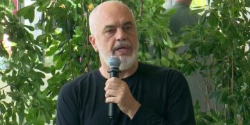 Nis shpërndarja e bonusit për pensionistët, Rama: Të ardhurat nga rritja e çmimit të naftës do i merrni ju!