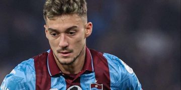Ernest Muçi në radarin e Napolit dhe Aston Villas, Trabzonspori vendos çmimin për sulmuesin