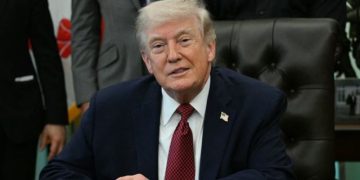 “I kemi të gjithë në varrim, por nuk do t’i godasim” – Trump me deklarata për Iranin