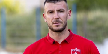 ZYRTARE/ U largua me “llafe” nga Pogradeci, Vangjel Zguro firmos në kryeqytet